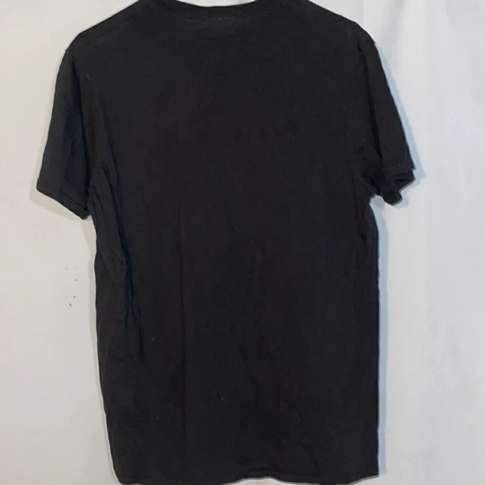 Friend T shirt   - Picture 4 of 5